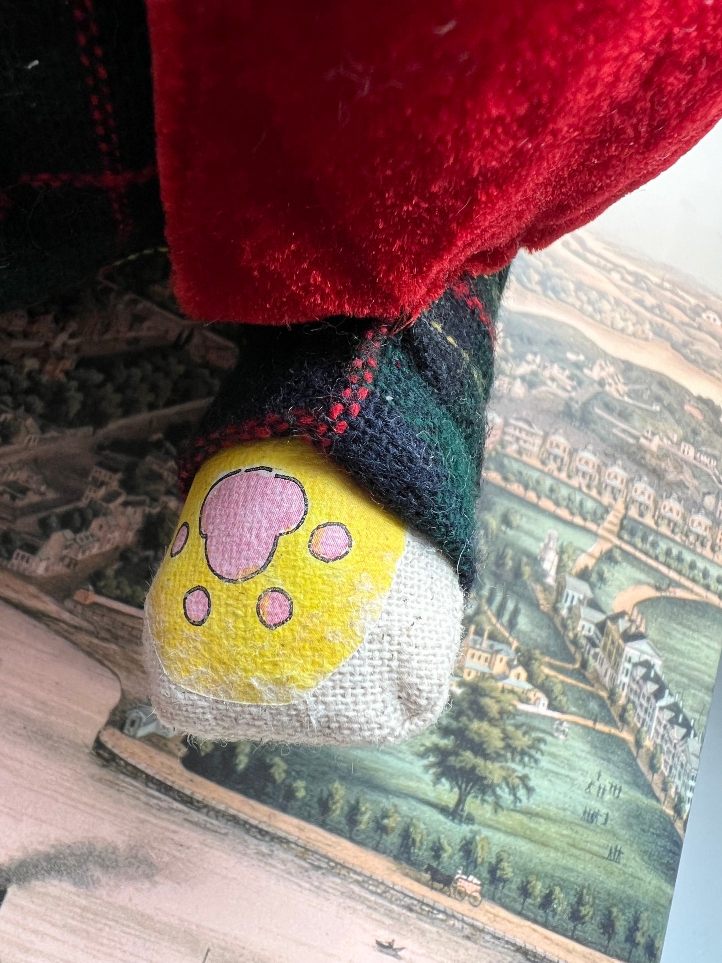 Thistle Handmade Cat Character with Heart